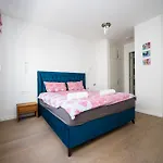 Modern In The Center *