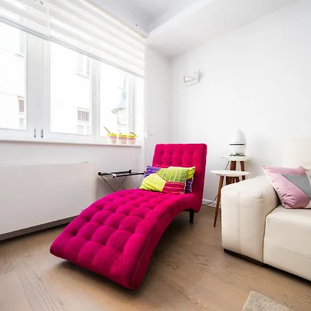 Modern In The Center Apartment *